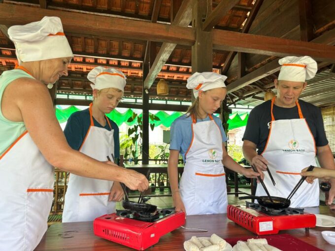 Cooking Class in Tra Que Organic Vegetable Village - Important Information and Tour Availability