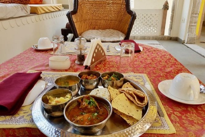 Cooking Class With Lunch or Dinner at Dera Mandawa - Jaipur - Included Amenities and Services