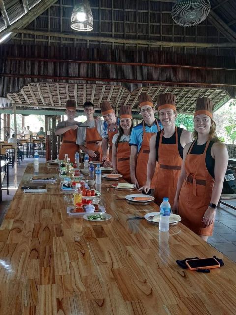 Cooking Class With Pho and Market & Basket Boat Ride in Hoi an - Local Market Visit in Hoi An