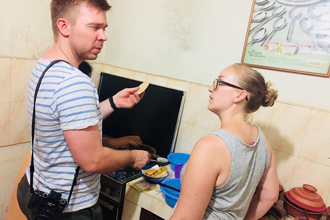 Cooking Classes in Sri Lanka - Selecting Fresh Ingredients