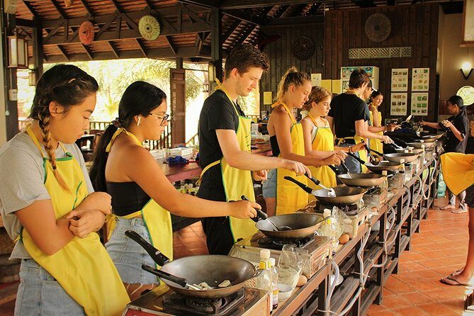 Cooking Experience at Lanta Thai Cookery School From Koh Lanta - Introduction: A Slice of Thai Cooking in Koh Lanta