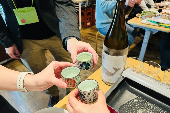 Cooking Experience: Yakisoba Making and All-You-Can-Drink Sake - Key Points