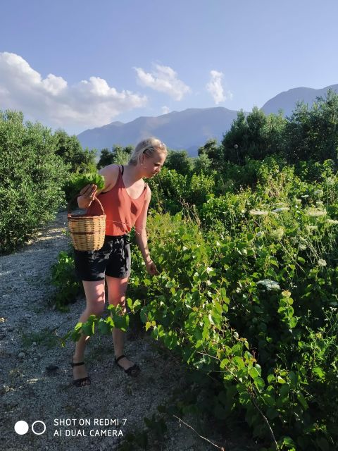 Cooking Lesson in Heraklion by Baxes - Ingredient Knowledge and Preparation