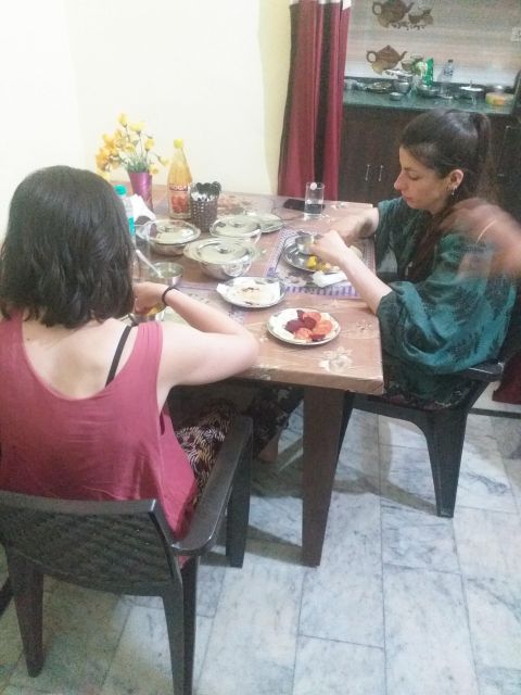 Cooking Workshop and Vegetarian Dinner in Agra With Family - Group Size and Accessibility