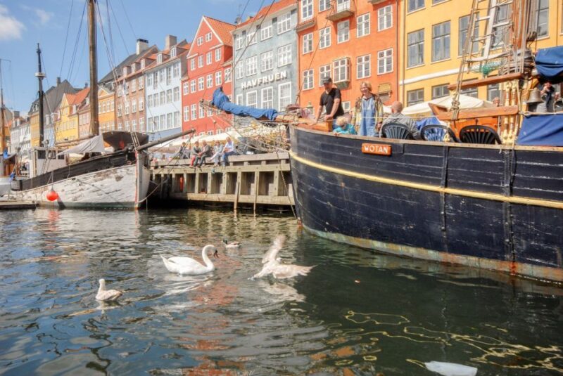 Copenhagen: 48-Hour Sightseeing Bus Ticket, 1-Hour Boat Tour - Tour Details