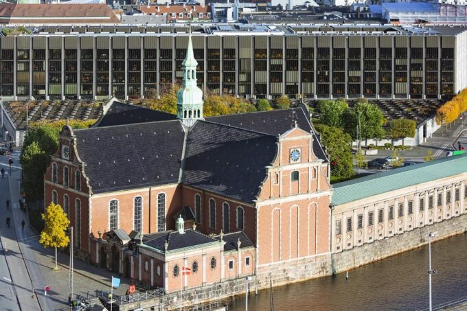 Copenhagen: a Guided Walk for First-Timers in the City - Accessibility and Suitability