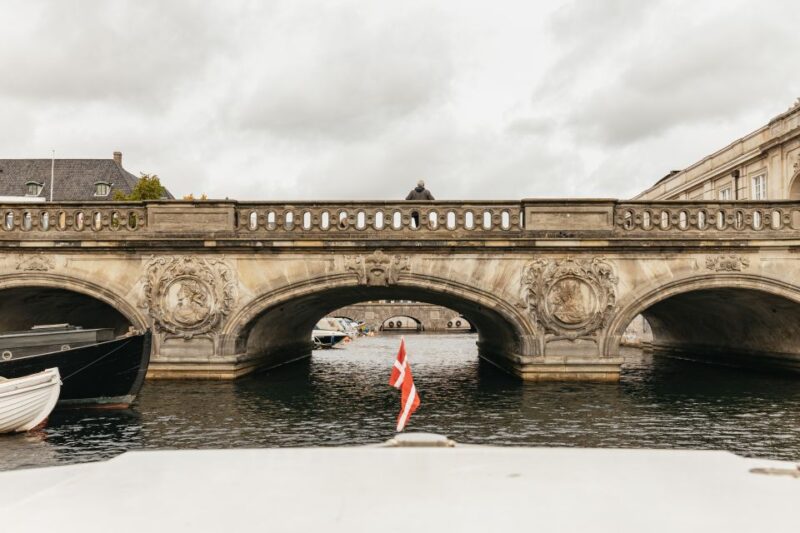 Copenhagen: Canal Cruise With Guide - Meeting Point