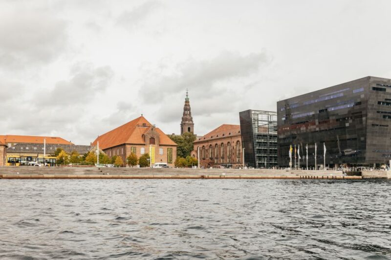 Copenhagen: Canal Cruise With Guide - Inclusions and Accessibility