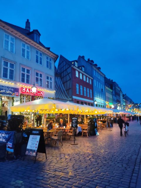 Copenhagen: Christmas Charm Walking Tour With Holiday Beer - Itinerary Highlights