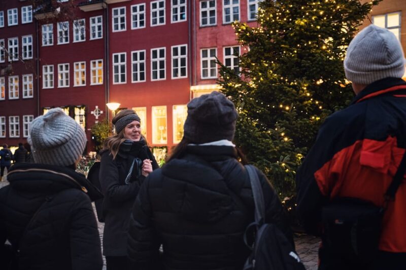 Copenhagen: Christmas Walking Tour With Treats and Drinks - Good To Know