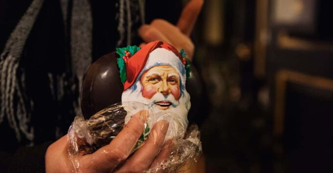Copenhagen: Christmas Walking Tour With Treats and Drinks - Meeting Point and Availability