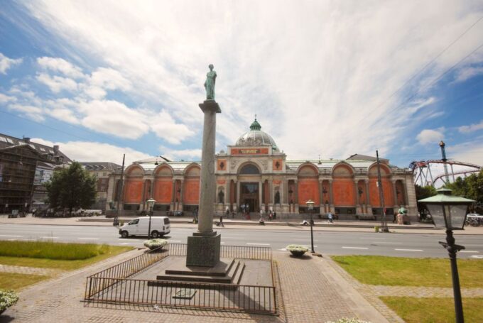 Copenhagen: City Sightseeing Hop-On Hop-Off Bus Tour - Meeting Point and Booking