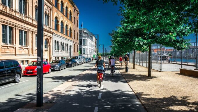 Copenhagen: Complete City by Bike Tour - Meeting Point and Duration