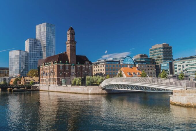 Copenhagen: Full-Day Trip to Malmö With Swedish Lunch - Guide Languages