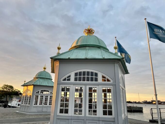 Copenhagen: Guided E-Scooter KickBike Tour- All Highlights - Group Size and Cancellation Policy