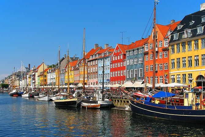 Copenhagen Highlights and Christiansborg Palace - Exploring Shops and Restaurants
