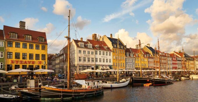 Copenhagen: Private 3-Hour Famous Landmarks Photography Tour - Private Group and Cancellation Policy