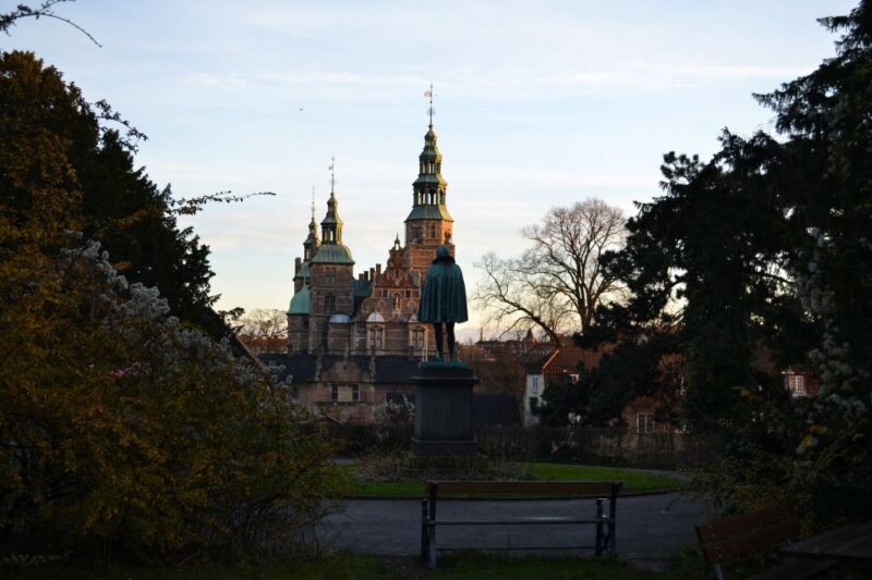Copenhagen: Private Guided Walking Tour of Rosenborg Castle - Meeting and Pickup