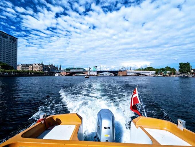 Copenhagen: Private Sailing Tour With Refreshments - Language Options