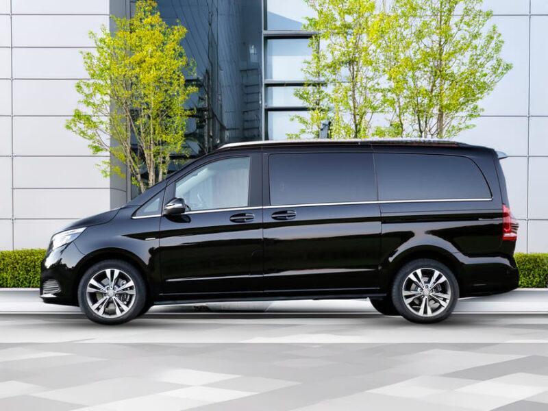 Copenhagen: Private Transfer To/From Airport and City - Vehicle Options and Amenities
