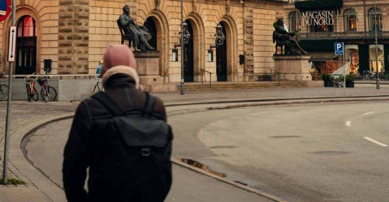 Copenhagen: Public 2-Hour Guided Walking Tour in French - Pricing and Booking