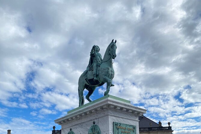 Copenhagen Self-Guided Murder Mystery Tour by Amalienborg Palace - Solving the Mystery