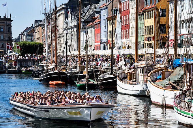 Copenhagen Sightseeing Classic Canal Tour With Live Guide - Tour Duration and Availability