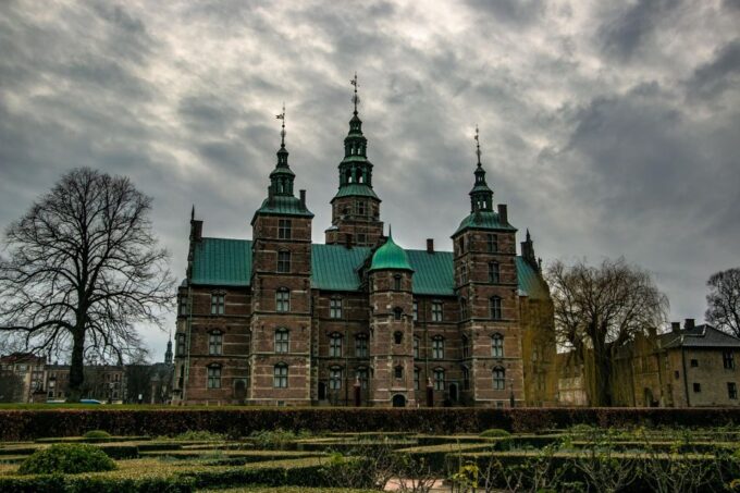 Copenhagen: Tour With Private Guide - Iconic Sites in Copenhagen