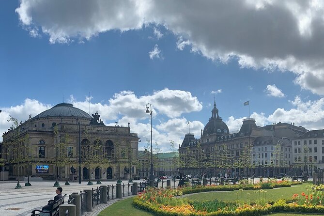 Copenhagens Royal History: A Self-Guided Walking Tour - Discovering the Royal Family