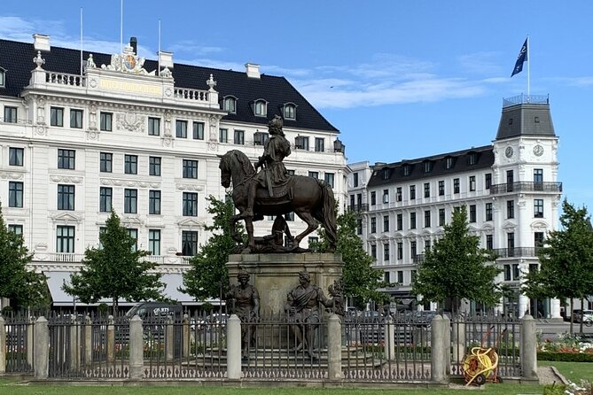 Copenhagens Royal History: A Self-Guided Walking Tour - Navigating the Audio Guide