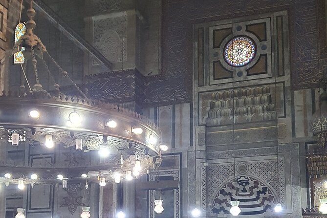 Coptic Cairo, Mosques , Sailing on Nile and Bazaar Private Tour With Lunch - Savoring Traditional Egyptian Cuisine