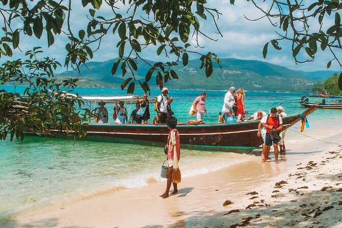 Coral and Pig Island: Koh Samui Island-Hopping Small Group Tour - Itinerary and Logistics