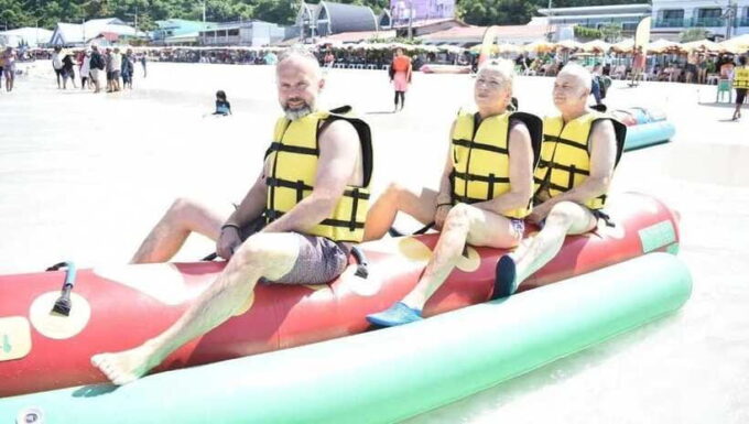 Coral Island Tour From Pattaya With Thai Lunch - Booking and Availability