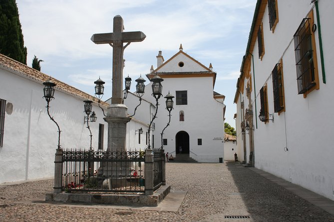 Cordoba Day Trip With Mosque-Cathedral Ticket From Seville - Group Size and Guide Quality