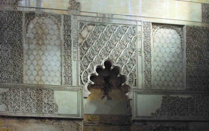 Córdoba: Jewish Quarter & Mosque-Cathedral Walking Tour - Language Availability