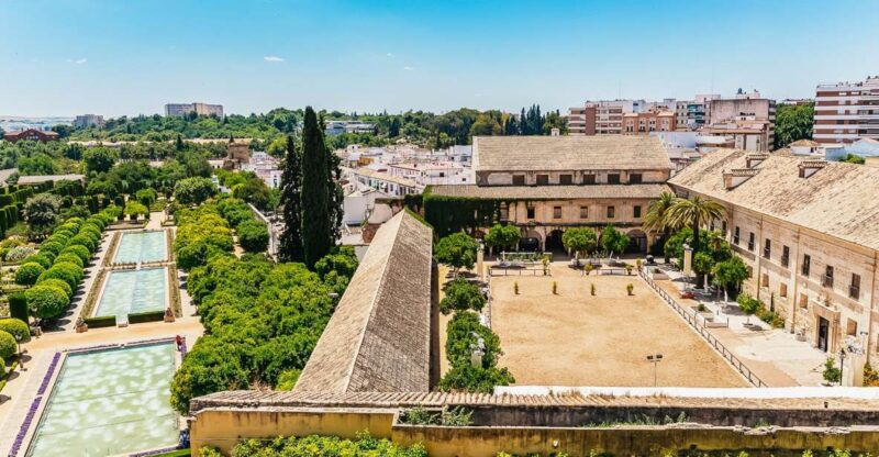 Córdoba: Jewish Quarter, Synagogue, Mosque, and Alcázar Tour - Tour Highlights