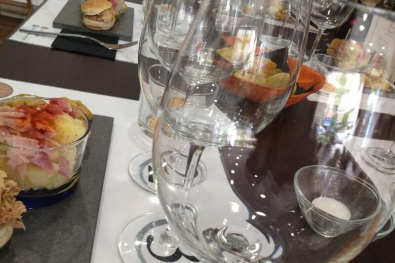 Córdoba: Local Wine Tasting Evening - Meeting Point and Location