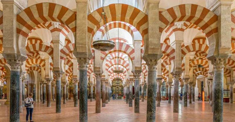 Cordoba: Mosque and Alcazar Private Tour With Tickets - Mosque-Cathedral Highlights