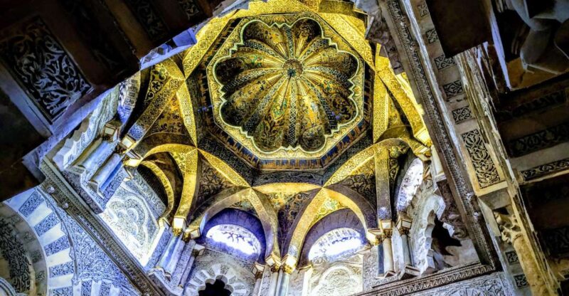 Córdoba: Mosque-Cathedral & Alcazar Guided Tour - Inclusions