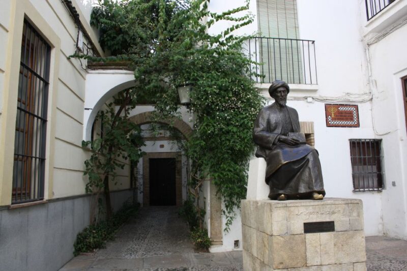 Córdoba Mosque, Jewish Quarter and Alcázar 3-Hour Tour - Experience Highlights