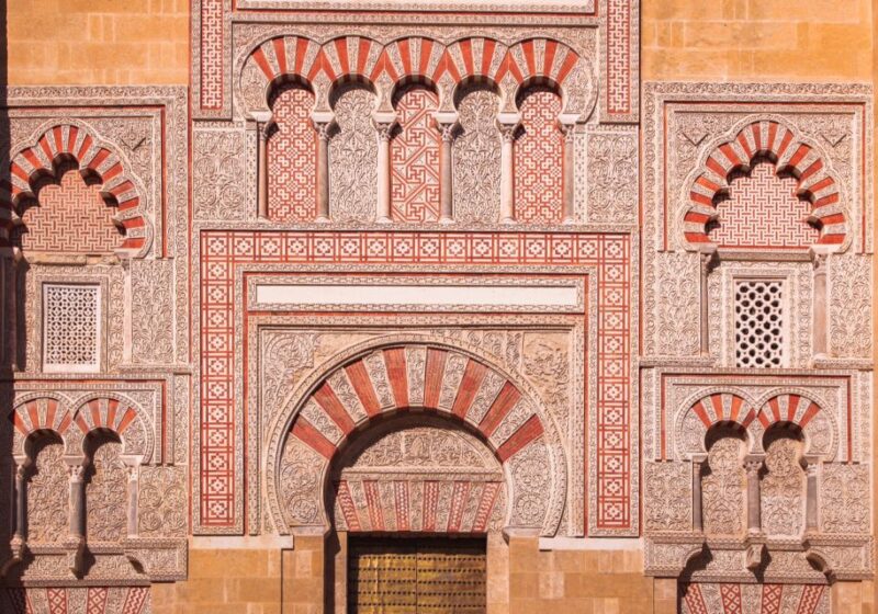 Córdoba: Scavenger Hunt and City Highlights Walking Tour - Booking Information