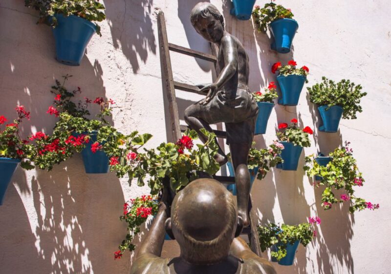 Córdoba: Scavenger Hunt and City Highlights Walking Tour - Pricing and Discounts