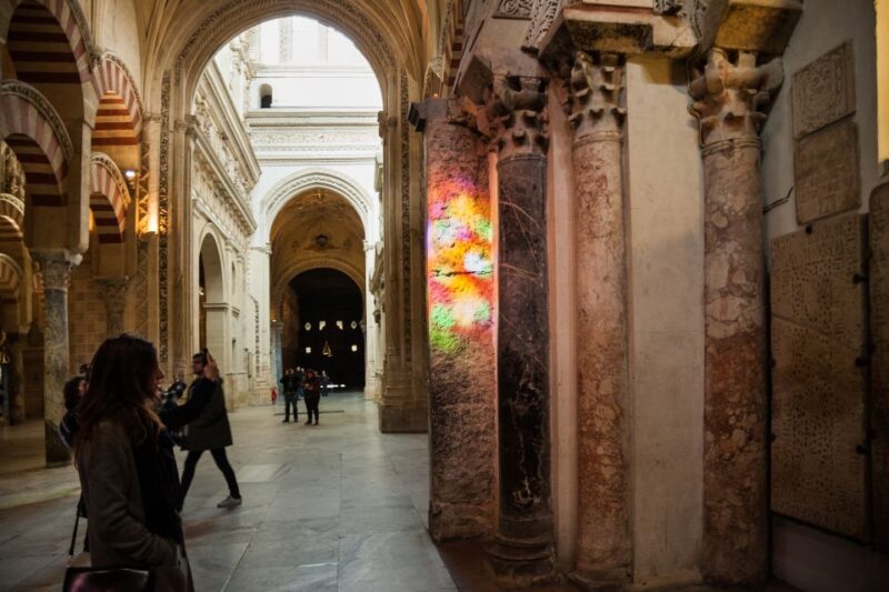 Córdoba: Skip-the-Line Great Mosque-Cathedral History Tour - Meeting Point and Accessibility