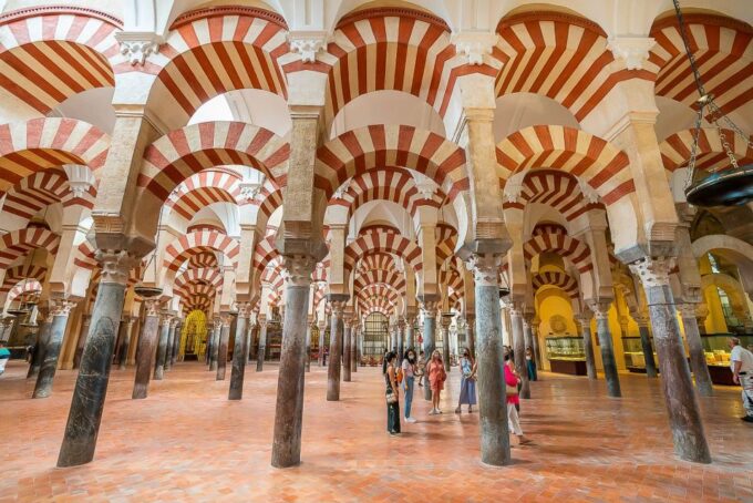 Córdoba: Skip-the-Ticket-Line Mosque-Cathedral Guided Tour - Important Attire and Group Size Considerations