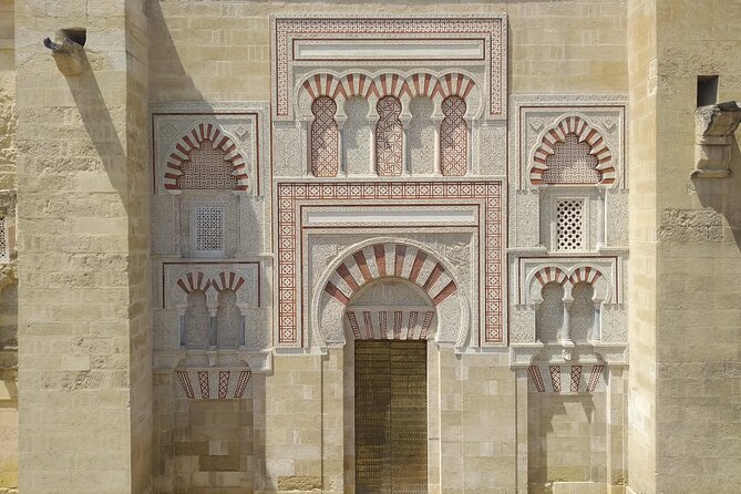 Cordoba Tour Mosque-Cathedral & Jewish Quarter, Max. 8 People - Exploring the Jewish Quarter