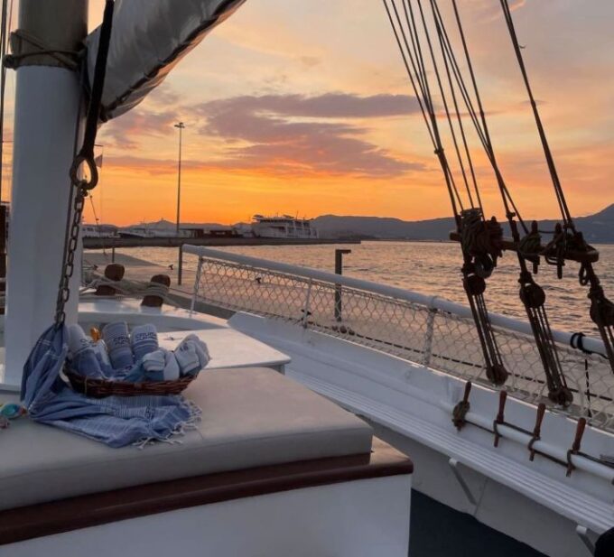 Corfu: Sunset Cruise on Classic Boat With Cocktails & Snacks - Explore Pontikonissi Island