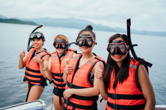 Coron: Private Island-Hopping Tour on a Yacht or Speedboat - Lunch and Customization