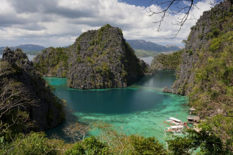 Coron: Private Tour With Kayangan Lake and Twin Lagoon - Itinerary Highlights