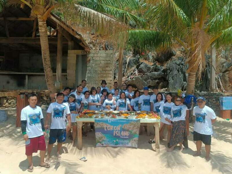 CORON TOUR - PRIVATE BOAT RENTAL with LUNCH (7 Destinations) - Barracuda Lake: A Unique Experience