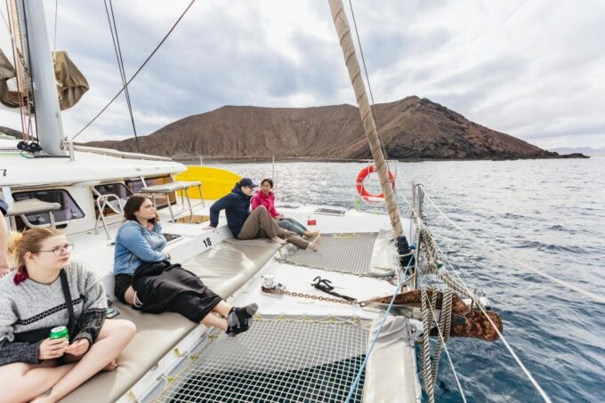 Corralejo: Lobos Island Catamaran Tour With Drinks & Snorkel - Explore Turquoise Waters